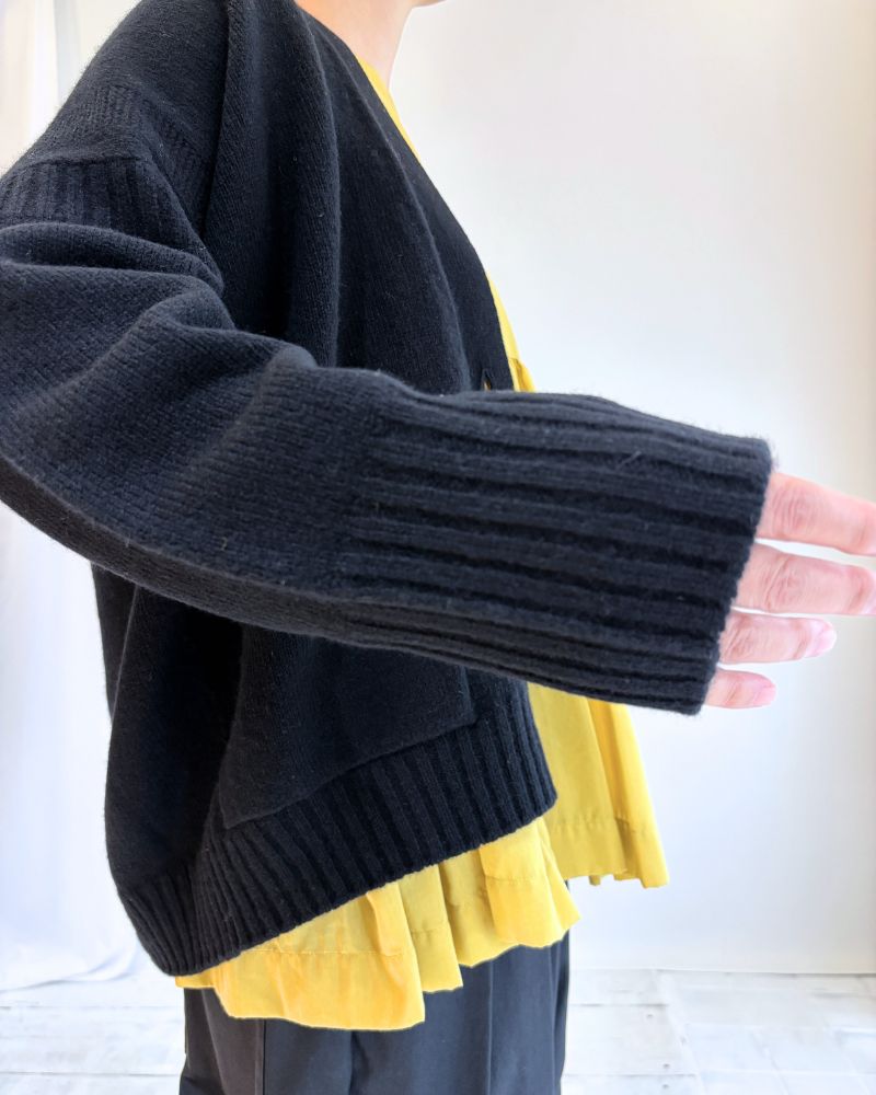 JANE Vネックカーディガン Black