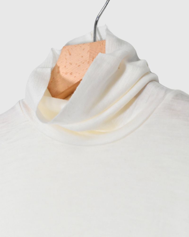 ハイネック スリムフィット（ウール） White
