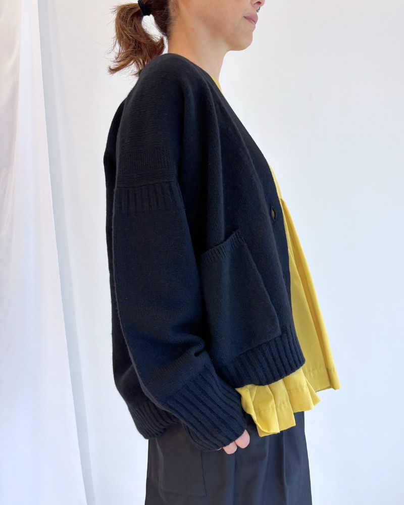 JANE Vネックカーディガン Black