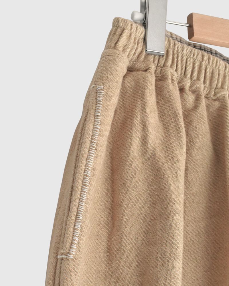 手織りウォッシュドツイル ルーズテーパードパンツ LightBeige