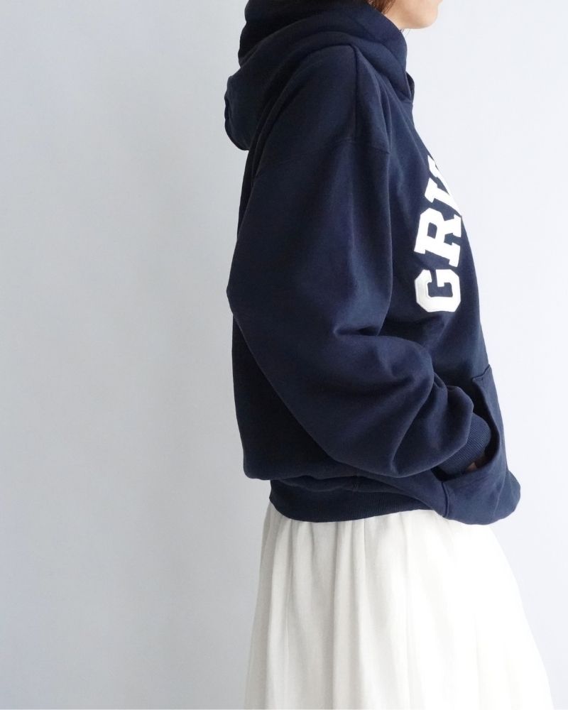 ウラケ GRVYCLRS アップリケ パーカー (MENS) Navy