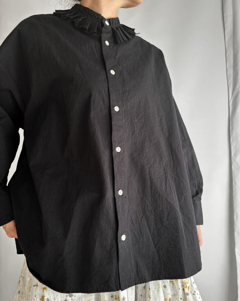 PLEATED COLLAR SHIRT Black