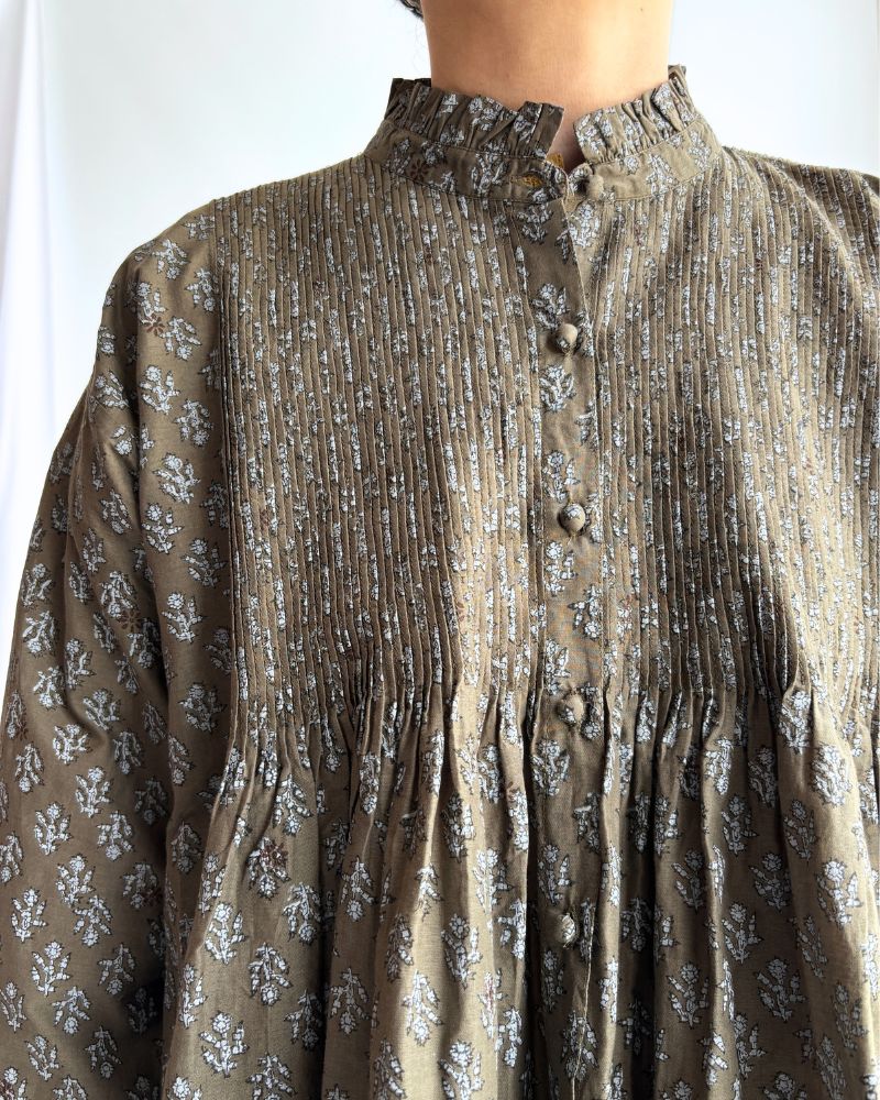 FRILL COLLAR PINTUCK SHIRT Olive