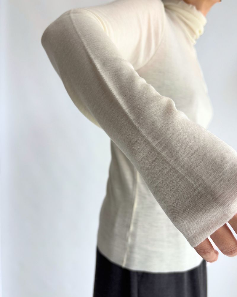 ハイネック スリムフィット（ウール） White