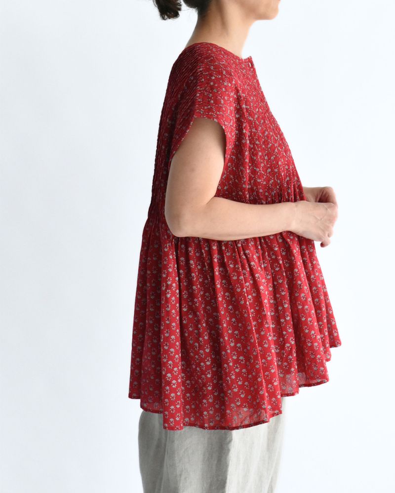 CREW-NECK BUTTON F/SLEEVE SHIRT WITH PINTUCK Red