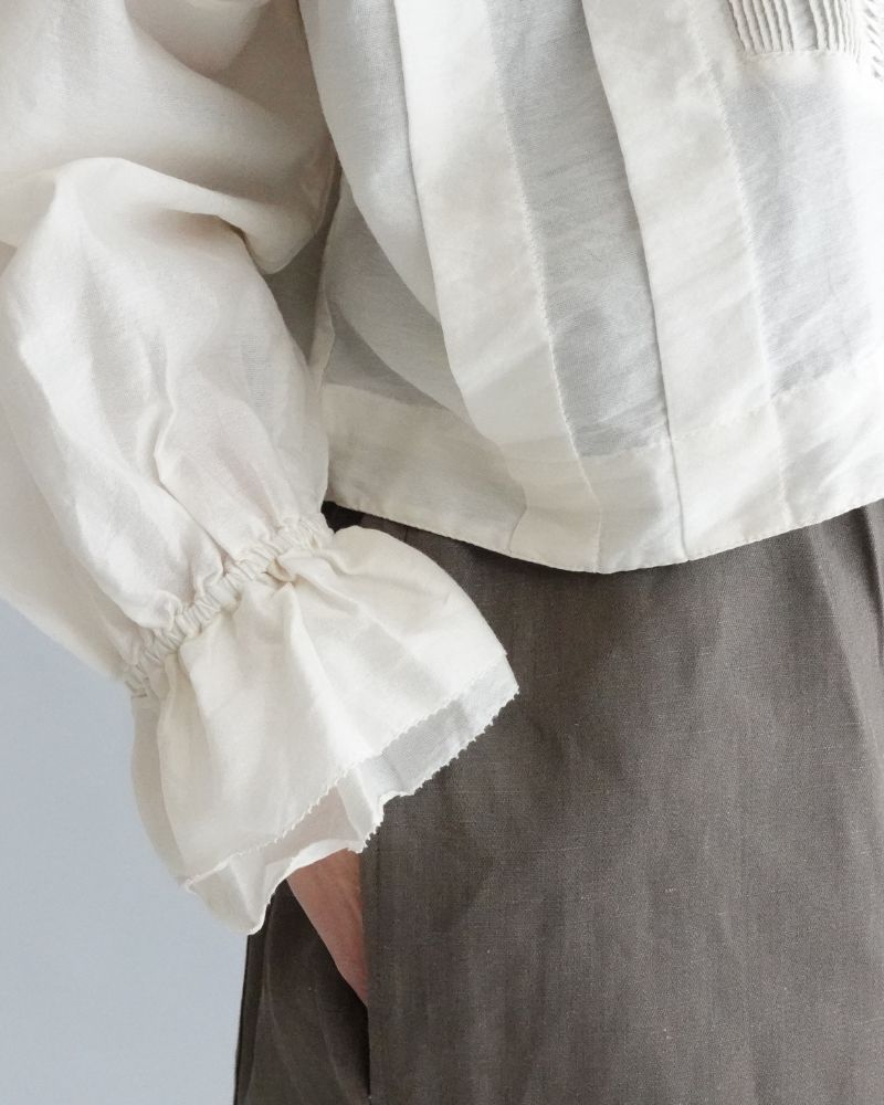 エアリーピンタックレースブラウス OffWhite