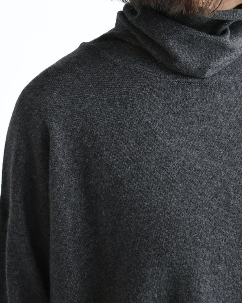 12GG PLAIN STITCH DROP SHOULDER POLO NECK WITH SLIT Charcoal