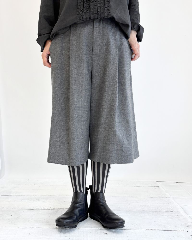 JOY-WO ウールツイルセンタータックショートパンツ HeavyGray