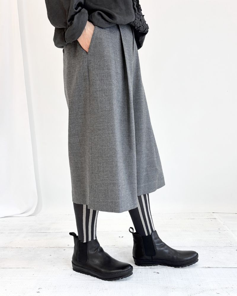 JOY-WO ウールツイルセンタータックショートパンツ HeavyGray