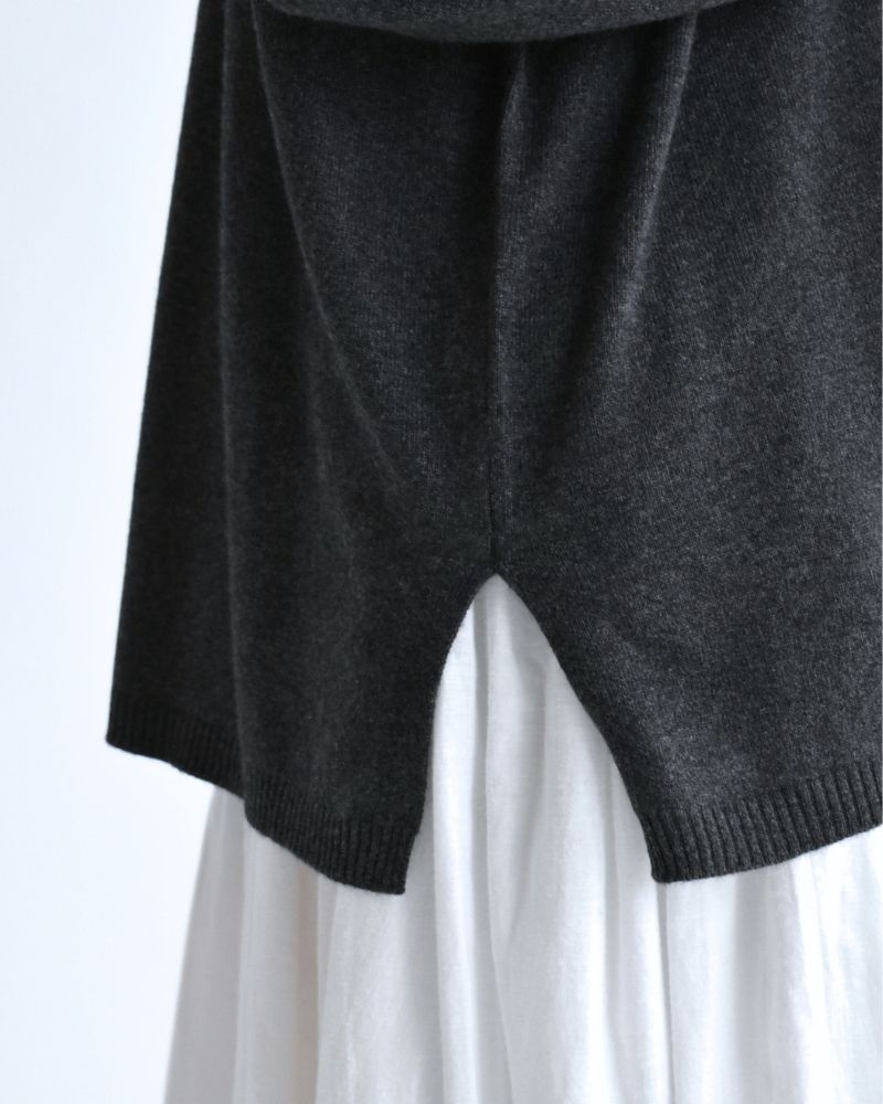 12GG PLAIN STITCH DROP SHOULDER POLO NECK WITH SLIT Charcoal