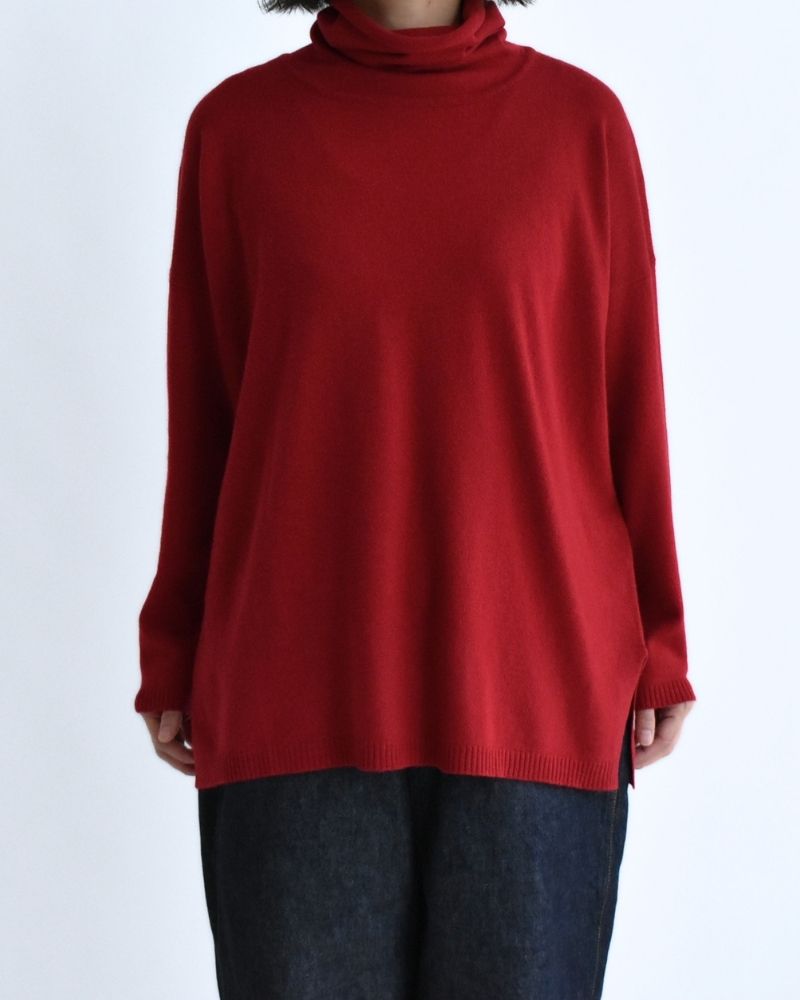 12GG PLAIN STITCH DROP SHOULDER POLO NECK WITH SLIT Red