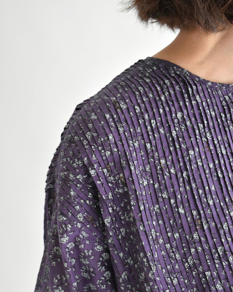 CREW-NECK BUTTON SHIRT WITH PINTUCK Purple