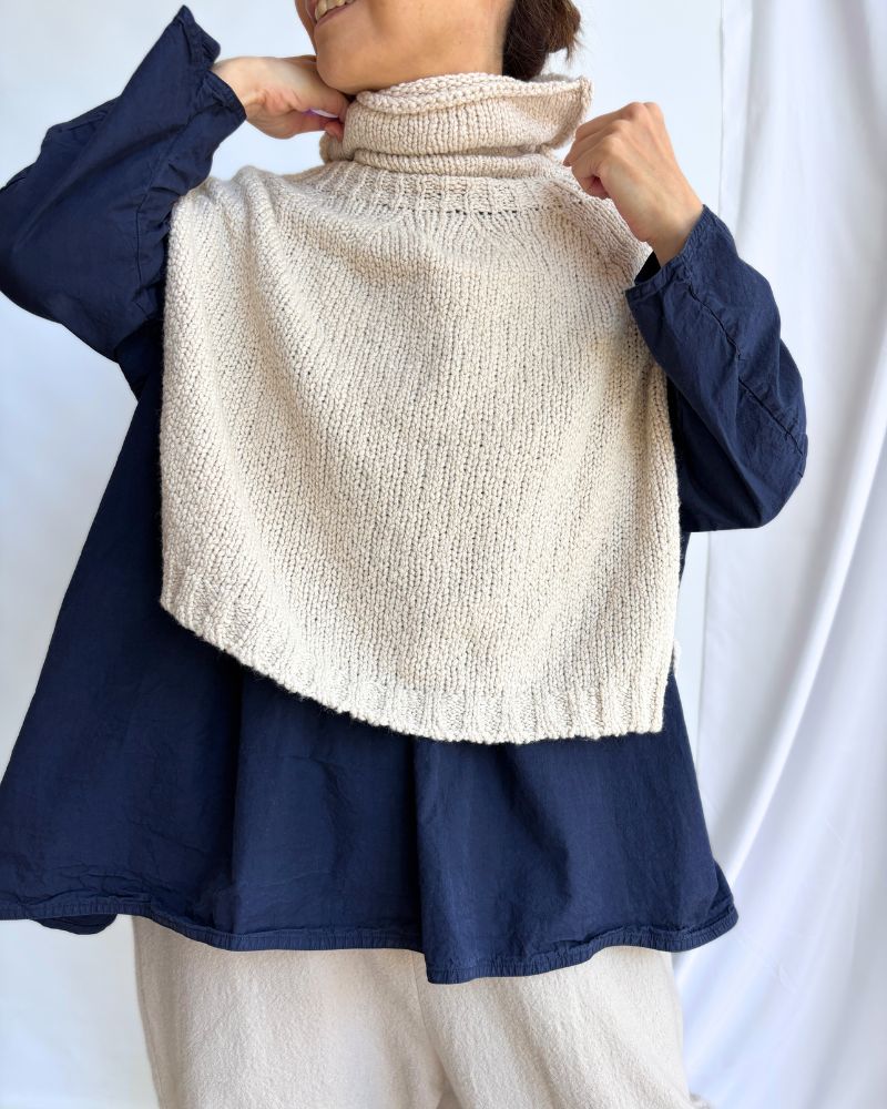 3GG TURTLE NECK PONCHO Natural