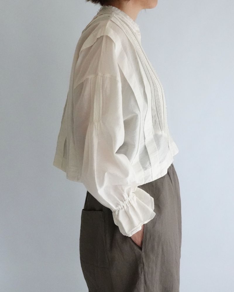 エアリーピンタックレースブラウス OffWhite