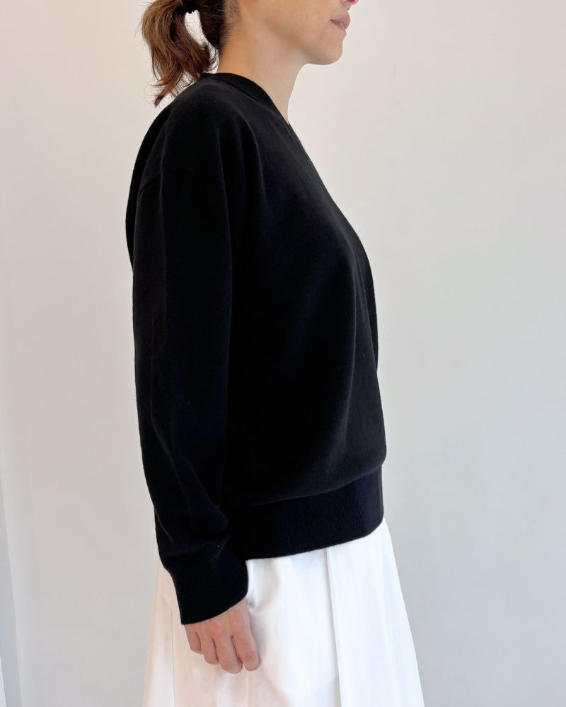 GINNY Vネックニットプルオーバー Black