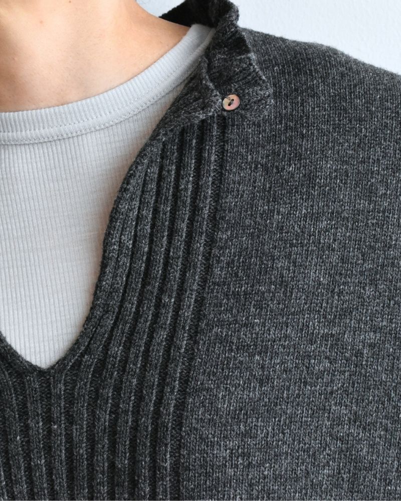 【予約】 F/W RS 028 スキッパーフリルニットプルオーバー（10月初旬 - 10月中旬）