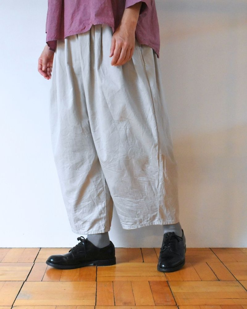 【予約】S/S R347 SATIN CAMILLE TUCKED PANTS（2月末 – 3月初旬）