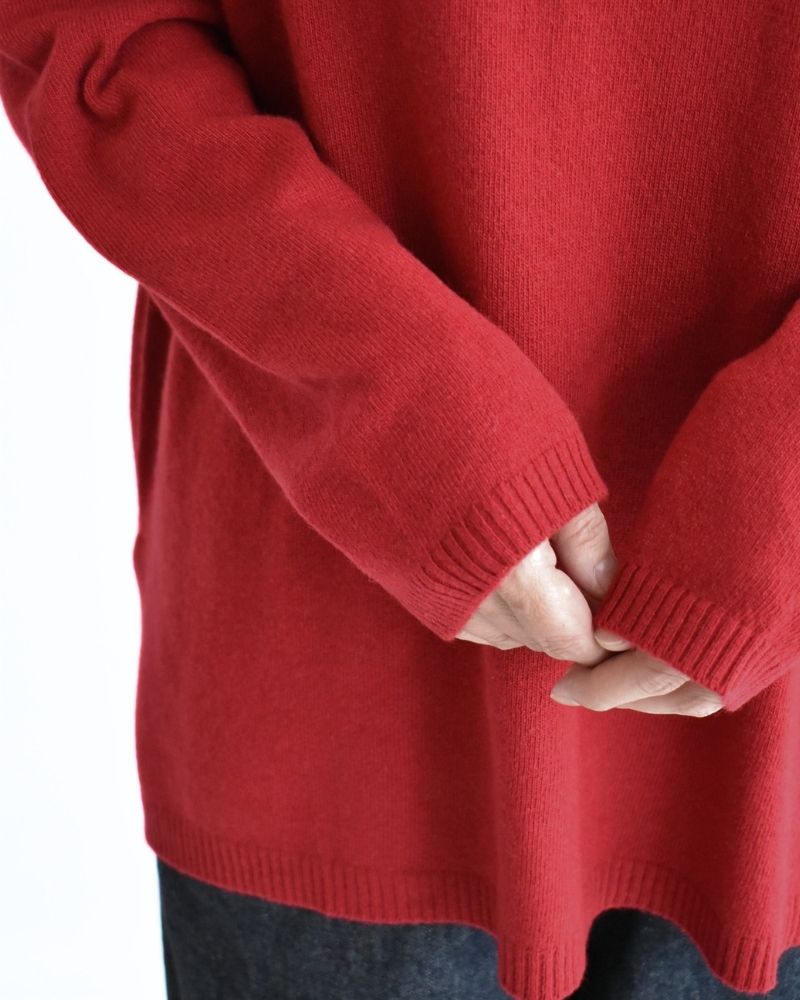 12GG PLAIN STITCH DROP SHOULDER POLO NECK WITH SLIT Red