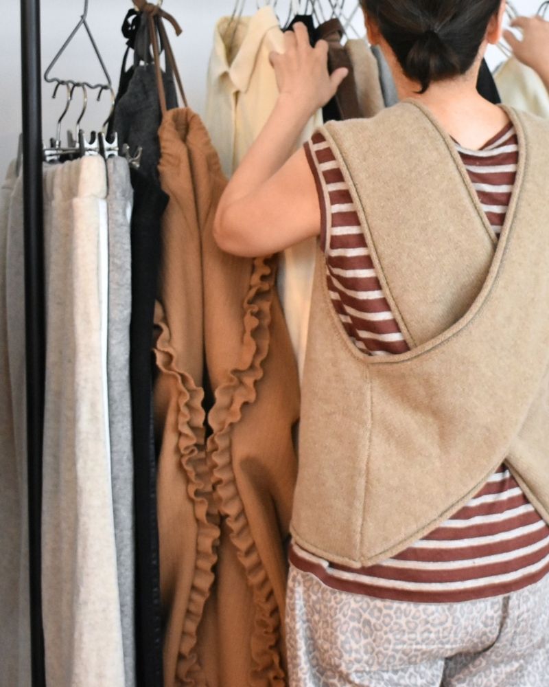 【予約】 F/W G 1236 バッククロスニットベスト（10月初旬 - 10月中旬）