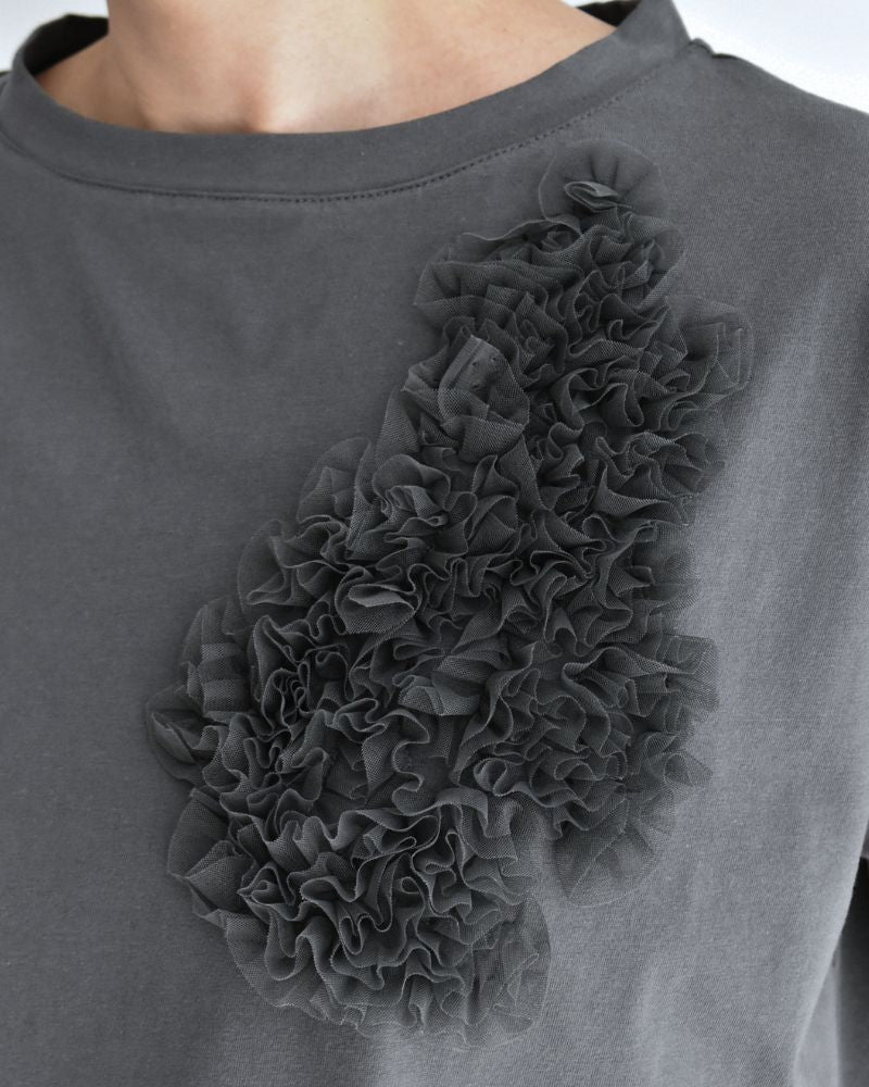 チュール刺繍デザインコットンジャージープルオーバー 'NATTI' Charcoal