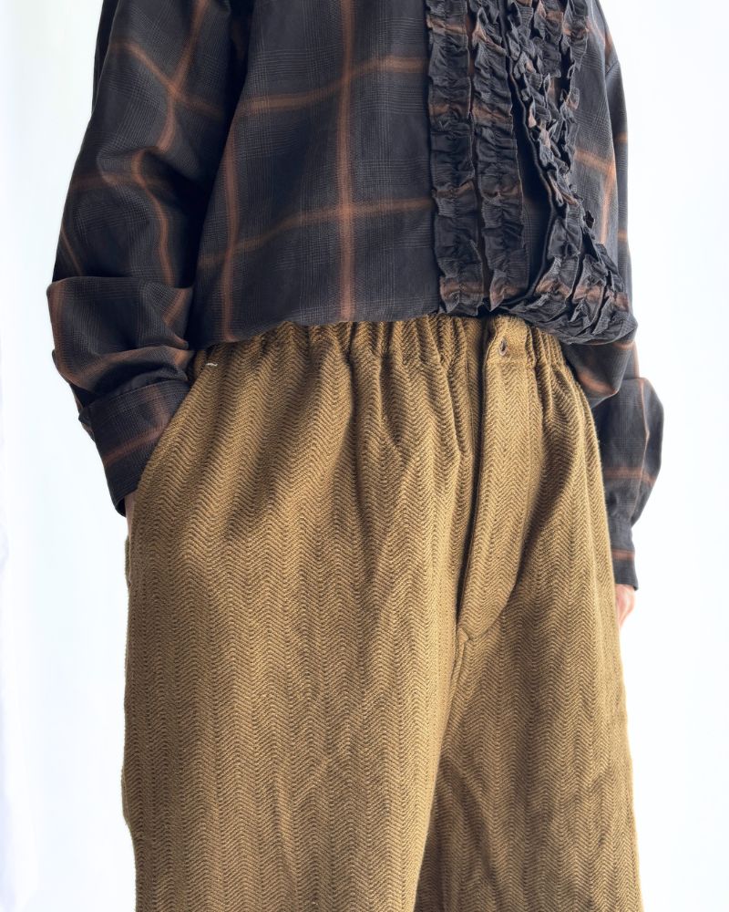 手織りコットンヘリンボーン イージーテーパードパンツ KhakiBrown