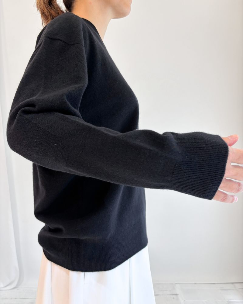 GINNY Vネックニットプルオーバー Black