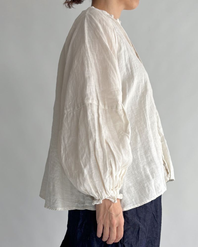 アトリエ ブラウス AntiqueWhite