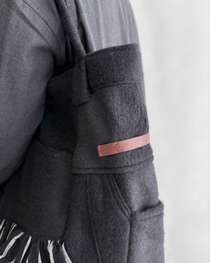 ウールのリメイクバッグ Black