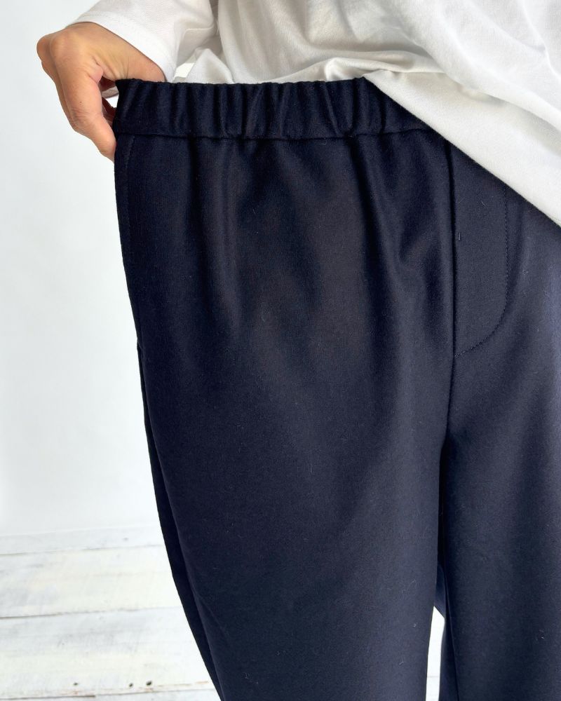 WOOL FLANNEL EASY TAPERED PANTS Navy