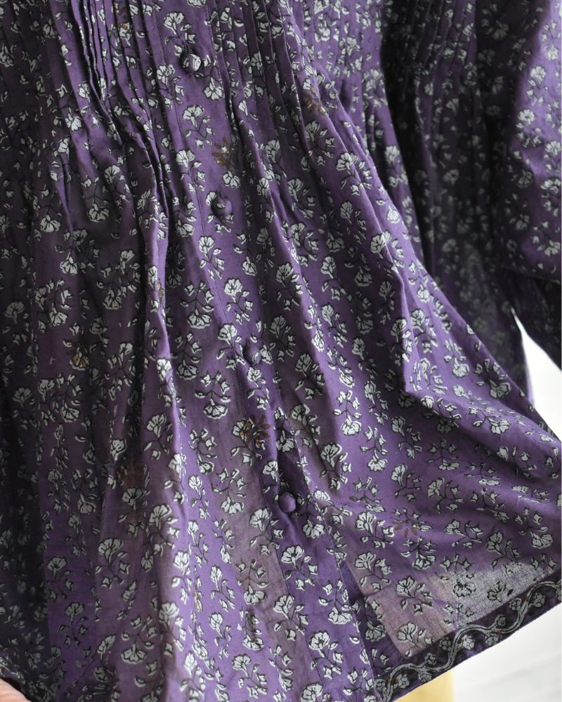 CREW-NECK BUTTON SHIRT WITH PINTUCK Purple