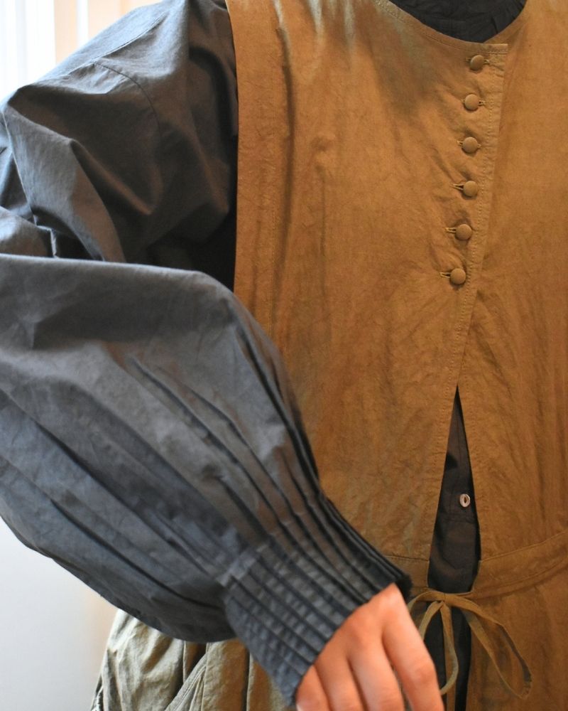 【予約】 F/W RS 024 スタンドカラー刺繍ブラウス（10月初旬 - 10月中旬）