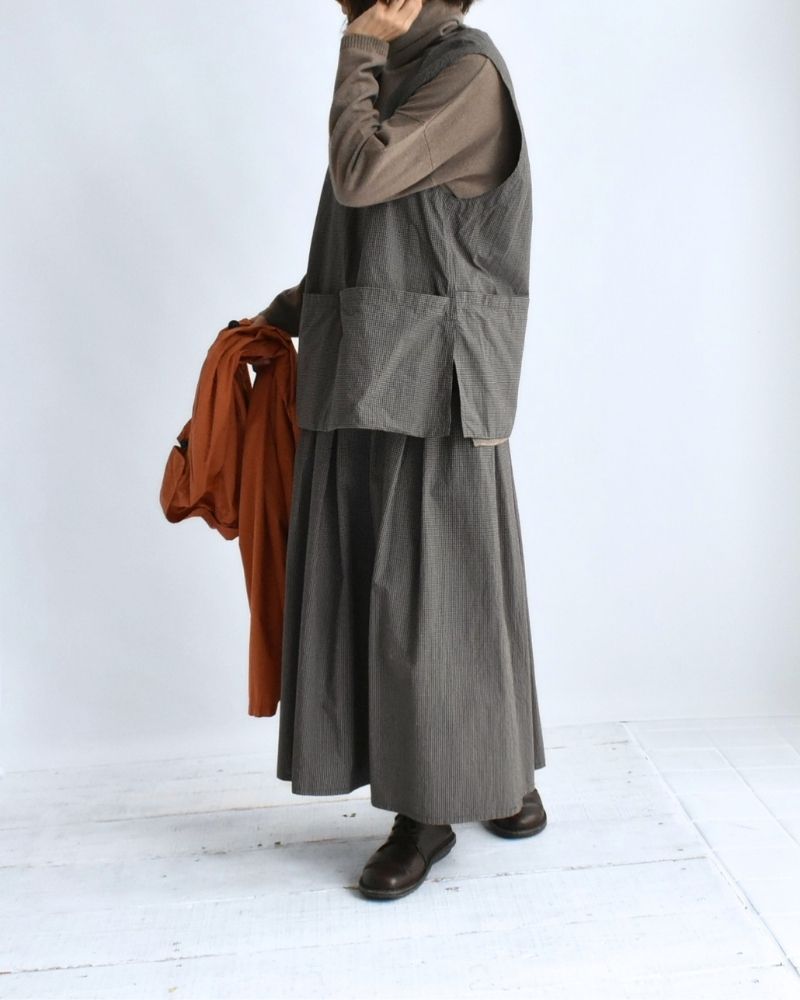 12GG PLAIN STITCH DROP SHOULDER POLO NECK WITH SLIT Mocha