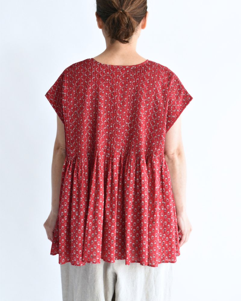 CREW-NECK BUTTON F/SLEEVE SHIRT WITH PINTUCK Red