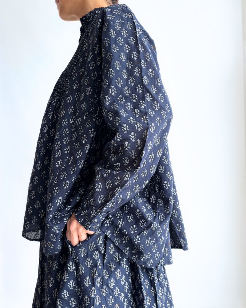 FRILL COLLAR PINTUCK SHIRT Navy