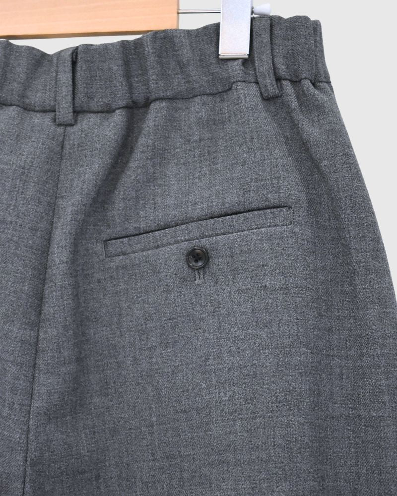 JOY-WO ウールツイルセンタータックショートパンツ HeavyGray