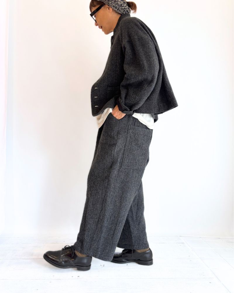 ichi Antiquite's ウールヘリンボーンパンツ Black｜ワイドシルエット