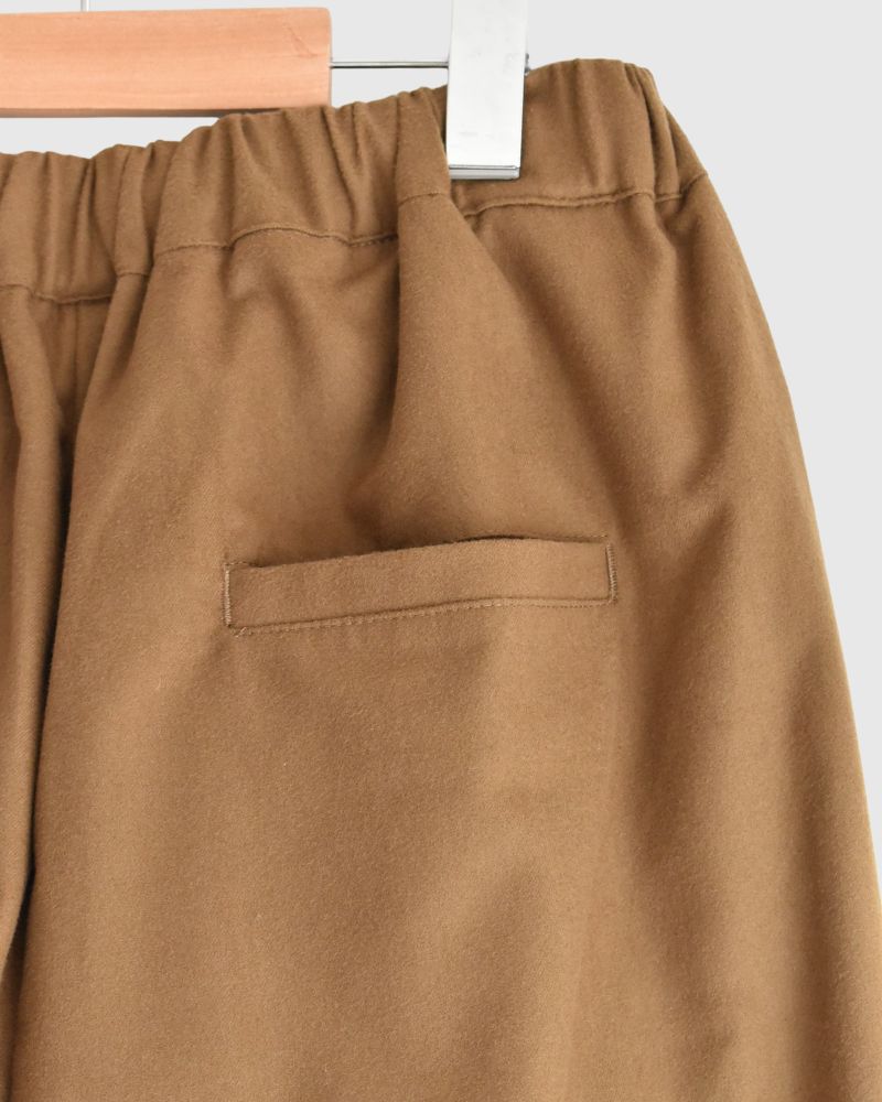 タックデザインパンツ 'REDI' BrownBeige