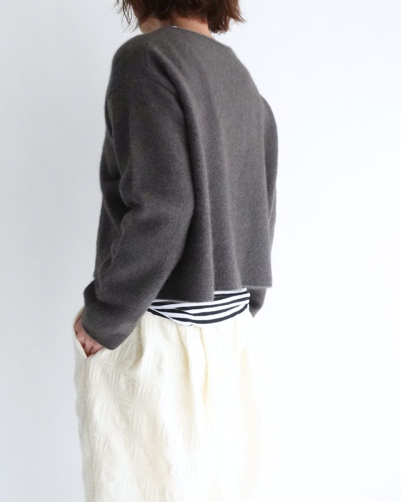 ラクリッチ クルーネックニットプルオーバー Rabbit