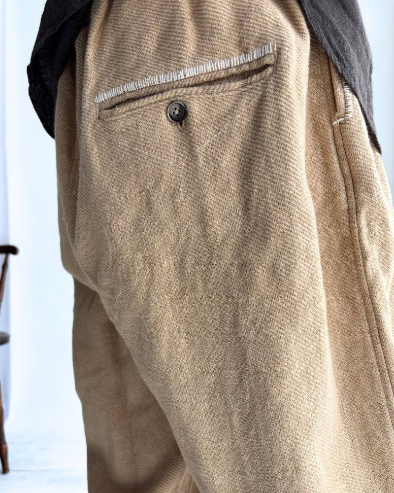 手織りウォッシュドツイル ルーズテーパードパンツ LightBeige