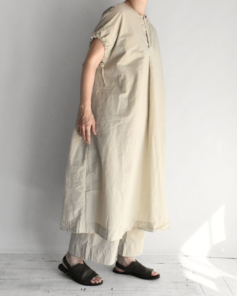 シュリンクワンピース Beige