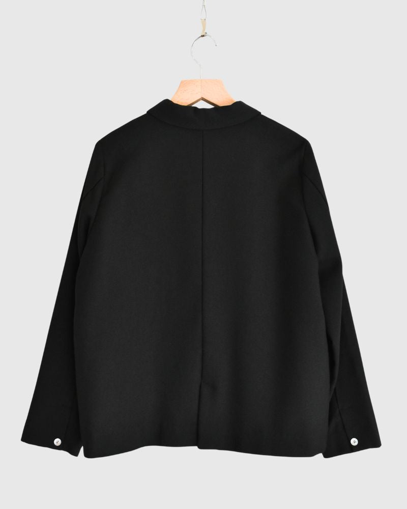 箱ポケット付きテーラードジャケット