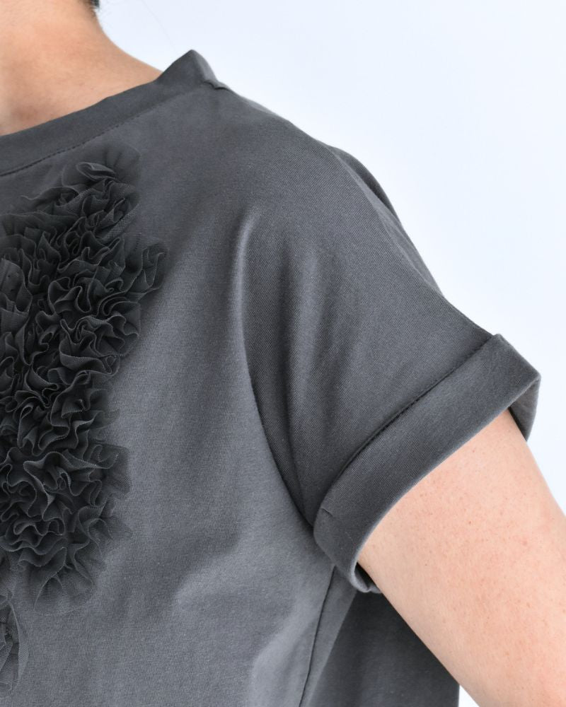 チュール刺繍デザインコットンジャージープルオーバー 'NATTI' Charcoal