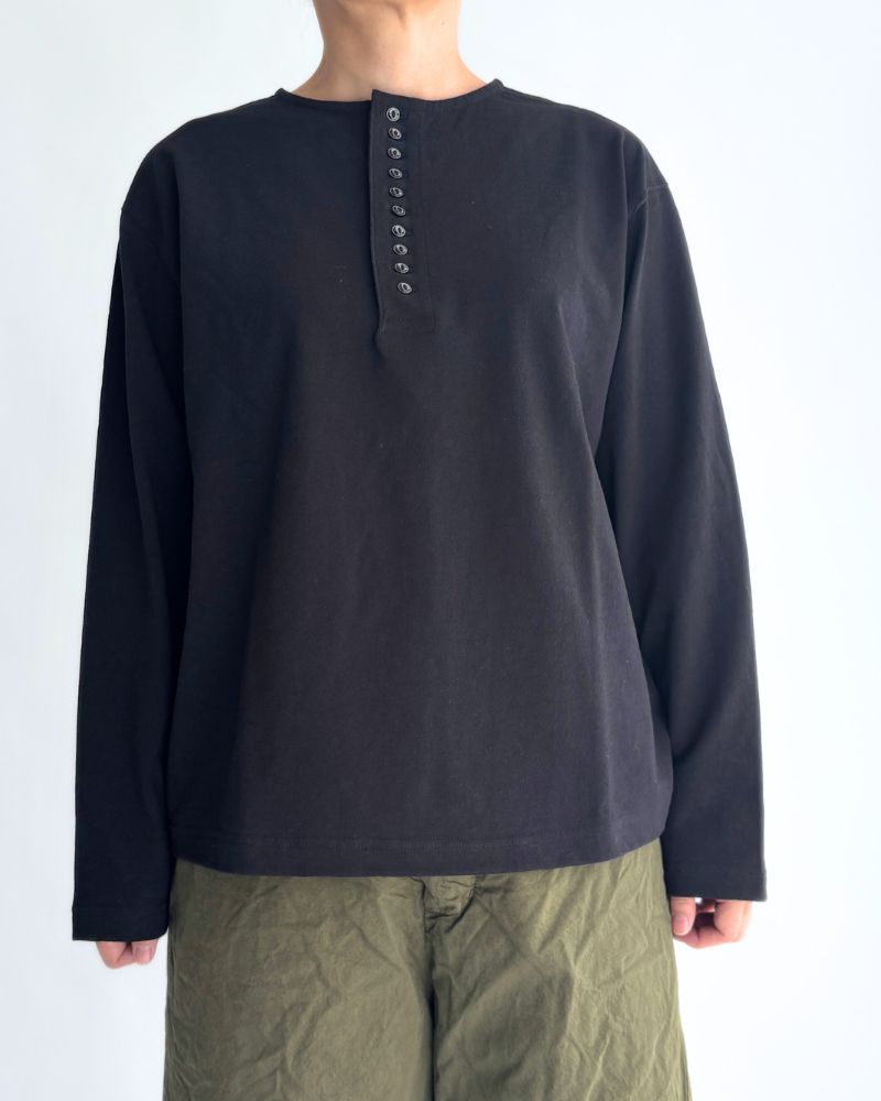 10ボタンTee Black