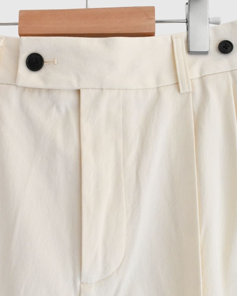 KARL-CHINO センタープレスパンツ OffWhite