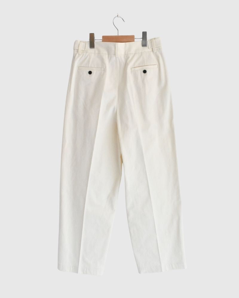 KARL-CHINO センタープレスパンツ OffWhite