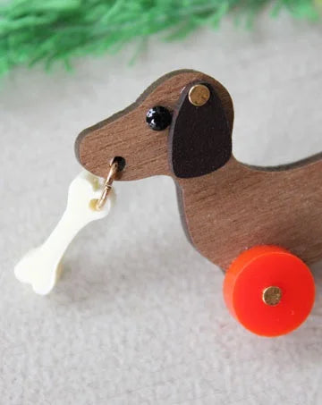 DOG ON WHEELS BROOCH