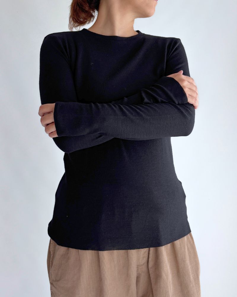 クルーネック スリムフィット（ウール） Black