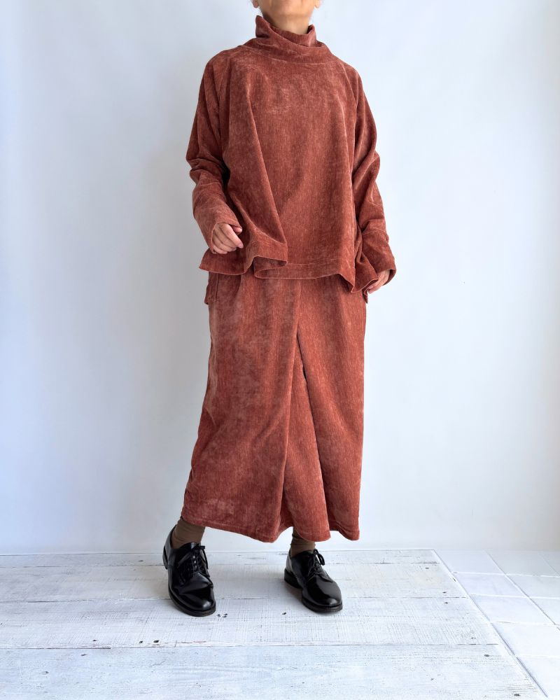 ハイネックフレアデザイントップス'BONI' Teracotta