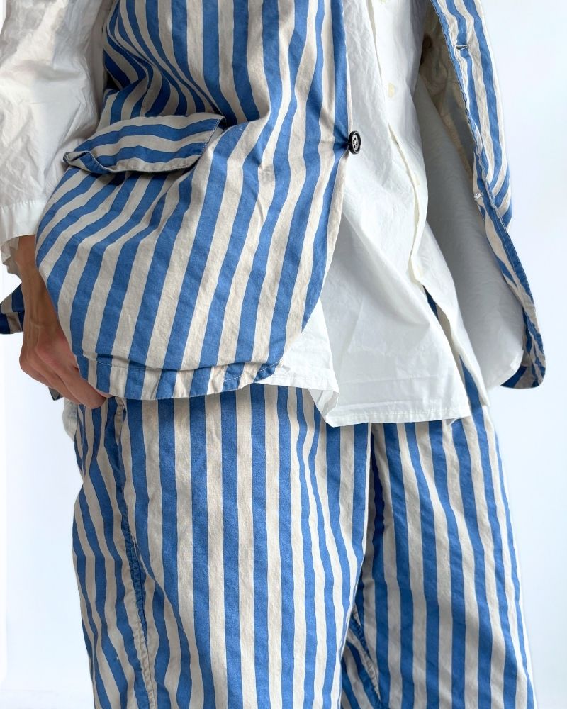 POPLIN WIDE STRIPE (OVERDYE) NO COLLAR VEST MilkyGrey