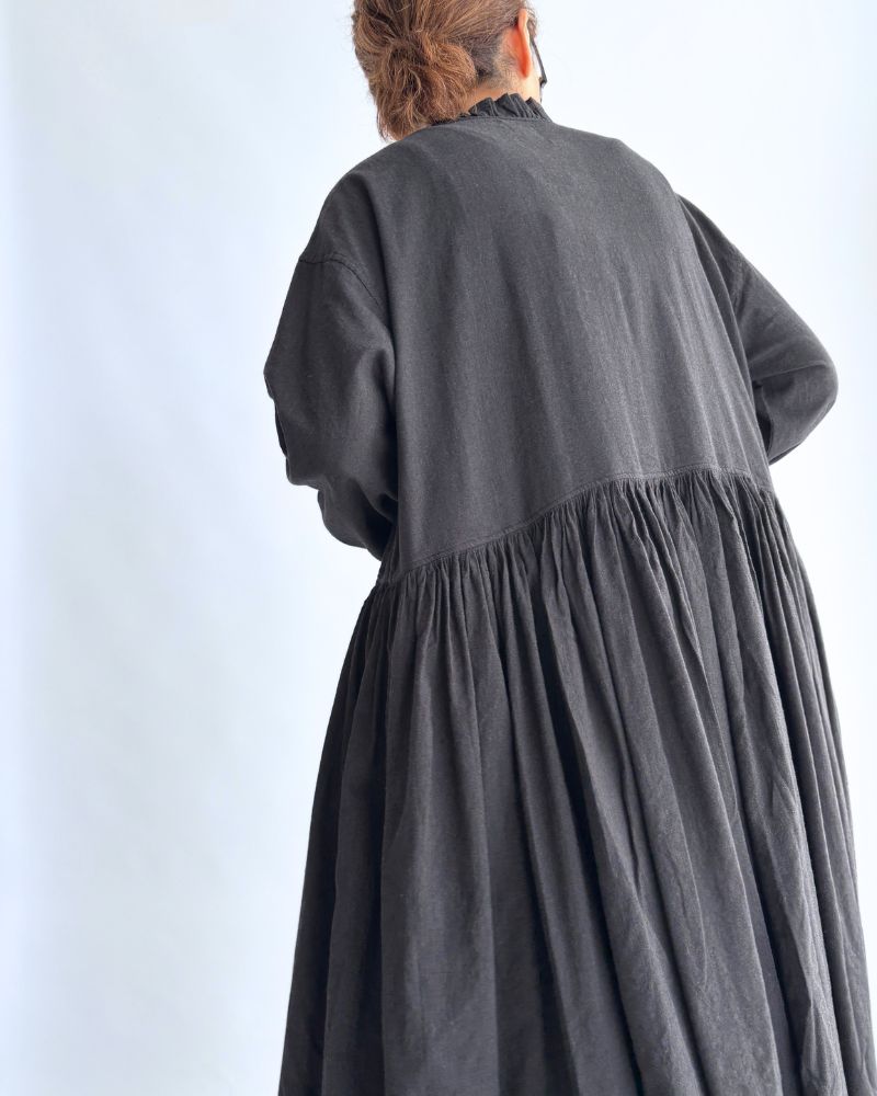 FRILL COLLAR SHIRT DRESS WITH RAJASTHAN GATHER Black